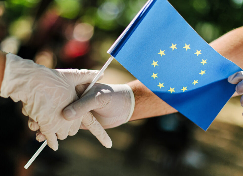 ЕС откроет границы для въезда вакцинированных туристов из третьих стран