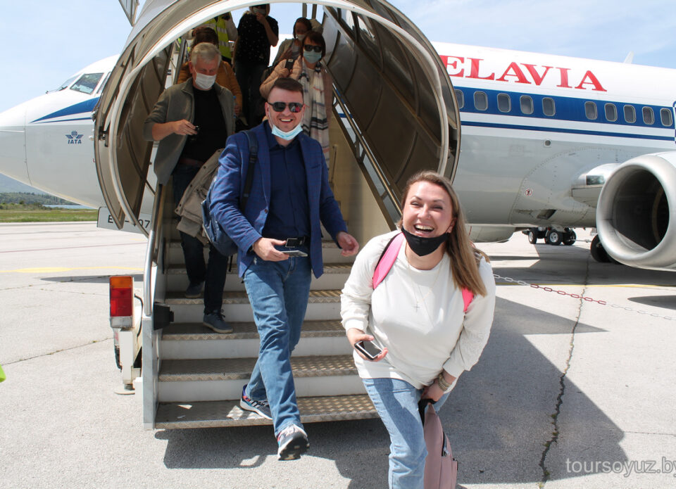 Состоялся первый чартерный рейс из Беларуси в Черногорию