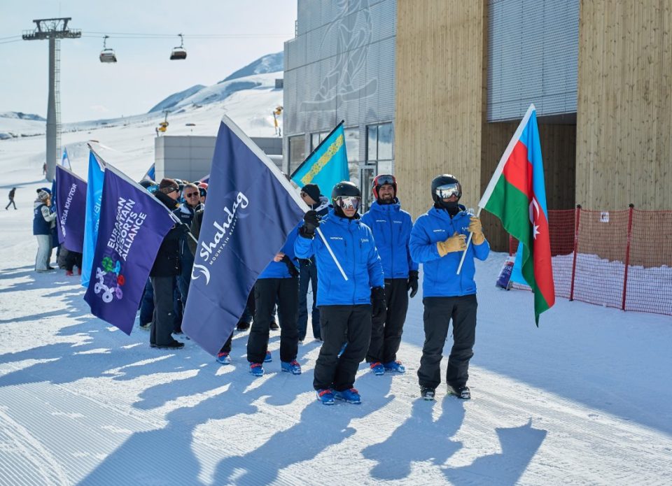 В форуме горного туризма в Шахдаге участвуют представители белорусского турбизнеса